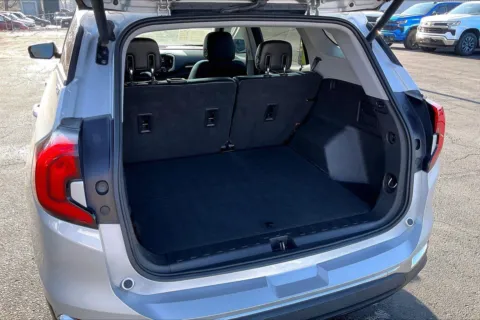 More photos of 2020 GMC Terrain SLT at Cable Dahmer Chevrolet of Independence, MO