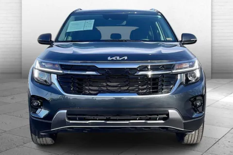 Photos of 2024 Kia Seltos EX for sale in Independence, MO at Cable Dahmer Chevrolet of Independence