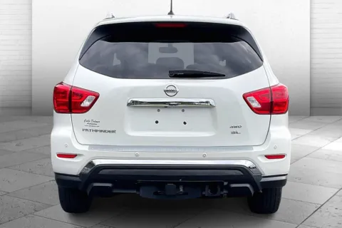 Another view of 2018 Nissan Pathfinder SL for sale in Independence, MO at Cable Dahmer Chevrolet of Independence