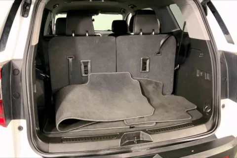 More photos of 2023 GMC Acadia SLE at Cable Dahmer Chevrolet of Independence, MO