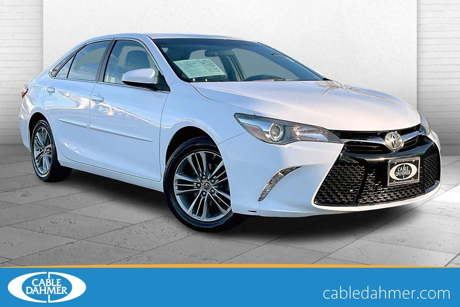 2016 Toyota Camry XLE for sale in Independence, MO