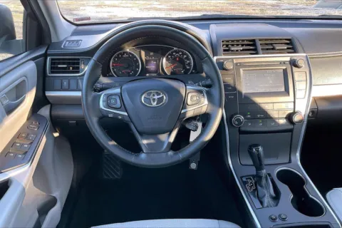 More photos of 2016 Toyota Camry XLE at Cable Dahmer Chevrolet of Independence, MO