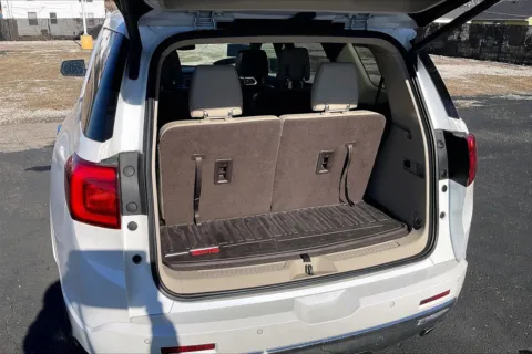 More photos of 2019 GMC Acadia Denali at Cable Dahmer Chevrolet of Independence, MO