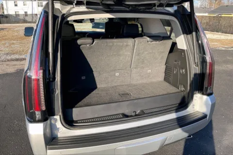 More photos of 2017 Cadillac Escalade Luxury at Cable Dahmer Chevrolet of Independence, MO