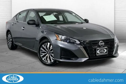 Gray 2024 Nissan Altima 2.5 SV for sale in Independence, MO