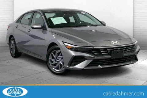 Gray 2024 Hyundai Elantra SEL for sale in Independence, MO