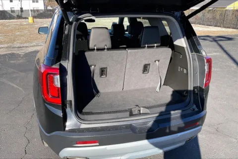 More photos of 2023 GMC Acadia SLT at Cable Dahmer Chevrolet of Independence, MO