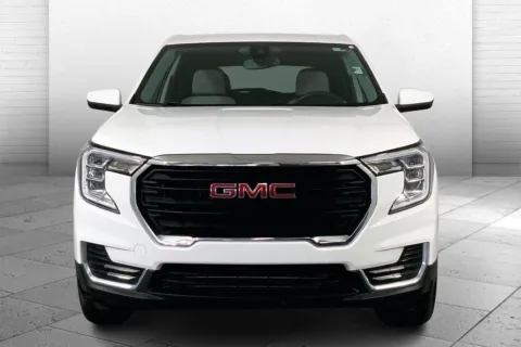 Photos of 2024 GMC Terrain SLE for sale in Independence, MO at Cable Dahmer Chevrolet of Independence
