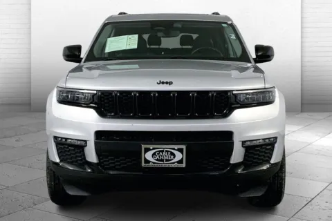 Photos of 2022 Jeep Grand Cherokee L Limited for sale in Independence, MO at Cable Dahmer Chevrolet of Independence