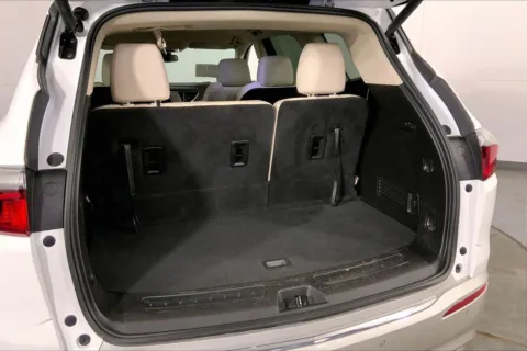 More photos of 2023 Buick Enclave Essence at Cable Dahmer Chevrolet of Independence, MO