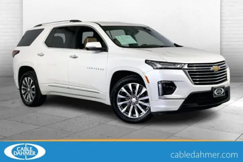 White 2023 Chevrolet Traverse Premier for sale in Independence, MO