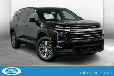 Black 2024 Chevrolet Traverse LT for sale in Independence, MO