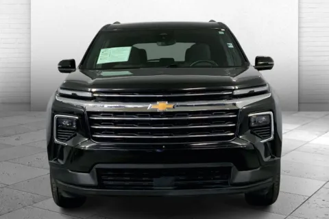 Photos of 2024 Chevrolet Traverse LT for sale in Independence, MO at Cable Dahmer Chevrolet of Independence