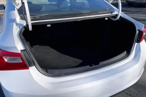 More photos of 2018 Chevrolet Malibu LT at Cable Dahmer Chevrolet of Independence, MO