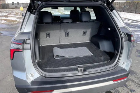 More photos of 2025 Chevrolet Equinox LT at Cable Dahmer Chevrolet of Independence, MO