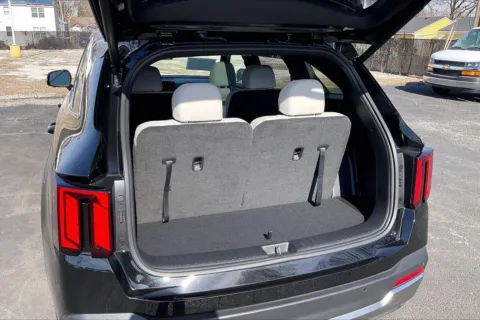 More photos of 2025 Kia Sorento Hybrid SX Prestige at Cable Dahmer Chevrolet of Independence, MO