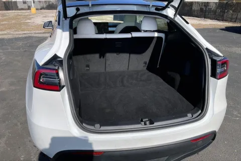 More photos of 2020 Tesla Model Y Long Range at Cable Dahmer Chevrolet of Independence, MO