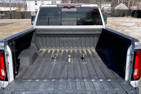 More photos of 2023 GMC Sierra 2500 HD SLT at Cable Dahmer Chevrolet of Independence, MO