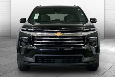 Photos of 2024 Chevrolet Traverse LT for sale in Independence, MO at Cable Dahmer Chevrolet of Independence