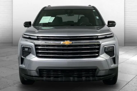 Photos of 2024 Chevrolet Traverse LT for sale in Independence, MO at Cable Dahmer Chevrolet of Independence