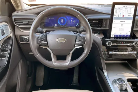 More photos of 2022 Ford Explorer Platinum at Cable Dahmer Chevrolet of Independence, MO