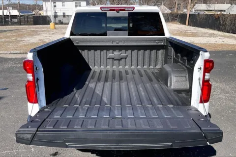 More photos of 2026 Chevrolet Silverado 1500 LT Trail Boss at Cable Dahmer Chevrolet of Independence, MO