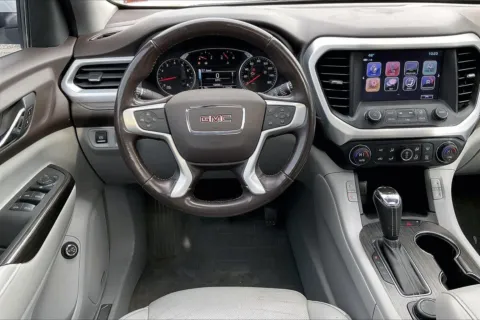 More photos of 2019 GMC Acadia SLT at Cable Dahmer Chevrolet of Independence, MO
