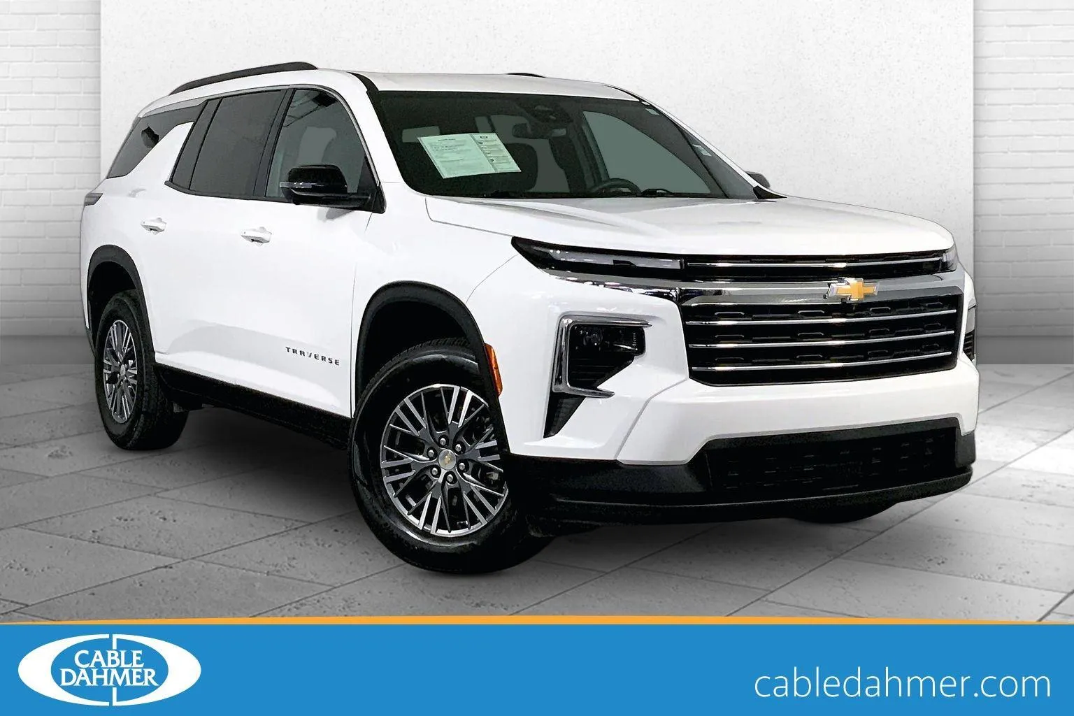 White 2024 Chevrolet Traverse LT for sale in Independence, MO