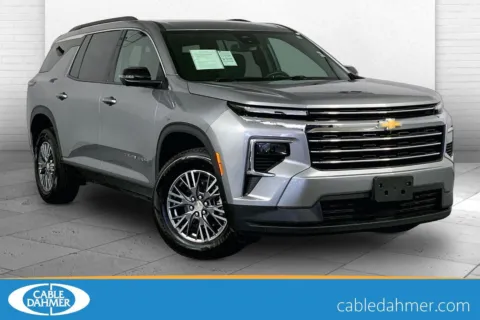 Gray 2024 Chevrolet Traverse LT for sale in Independence, MO