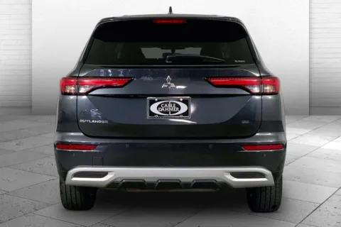 Another view of 2024 Mitsubishi Outlander SE for sale in Independence, MO at Cable Dahmer Chevrolet of Independence