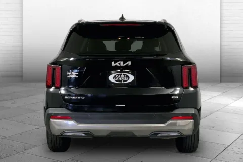Another view of 2024 Kia Sorento S for sale in Independence, MO at Cable Dahmer Chevrolet of Independence
