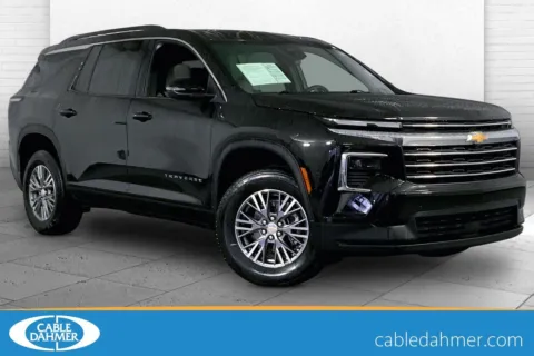 Black 2025 Chevrolet Traverse LT for sale in Independence, MO