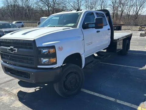 White 2024 Chevrolet Silverado 5500 HD Work Truck for sale in Independence, MO