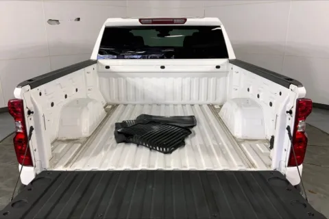 More photos of 2023 Chevrolet Silverado 1500 LT (2FL) at Cable Dahmer Chevrolet of Independence, MO