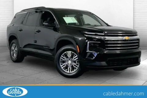 Black 2025 Chevrolet Traverse LT for sale in Independence, MO