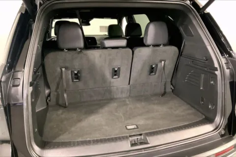 More photos of 2025 Chevrolet Traverse LT at Cable Dahmer Chevrolet of Independence, MO