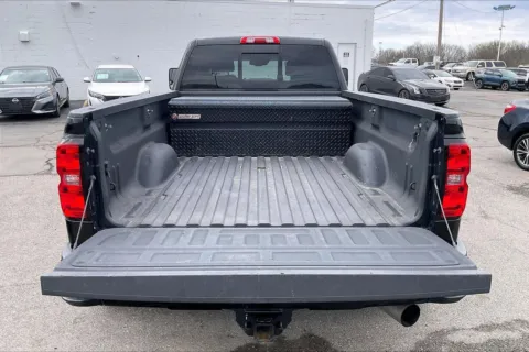 More photos of 2019 Chevrolet Silverado 3500 HD High Country at Cable Dahmer Chevrolet of Independence, MO