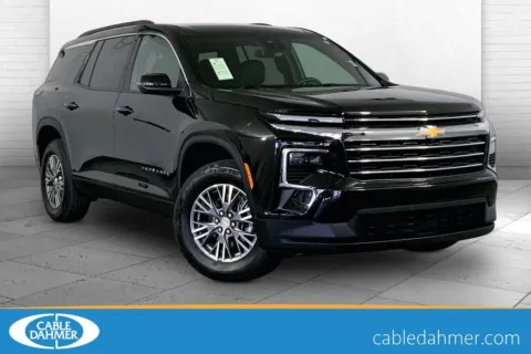 Black 2025 Chevrolet Traverse LT for sale in Independence, MO