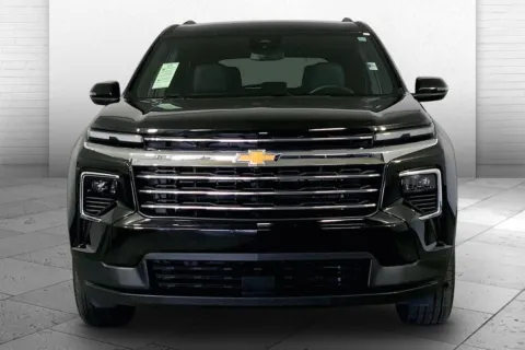 Photos of 2025 Chevrolet Traverse LT for sale in Independence, MO at Cable Dahmer Chevrolet of Independence