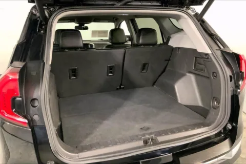 More photos of 2024 GMC Terrain SLT at Cable Dahmer Chevrolet of Independence, MO