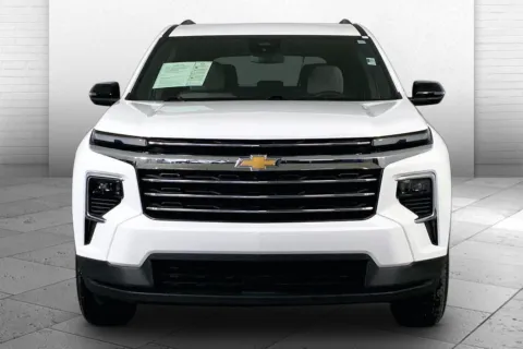 Photos of 2025 Chevrolet Traverse LT for sale in Independence, MO at Cable Dahmer Chevrolet of Independence