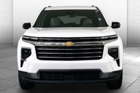 Photos of 2025 Chevrolet Traverse LT for sale in Independence, MO at Cable Dahmer Chevrolet of Independence