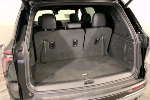 More photos of 2025 Chevrolet Traverse LT at Cable Dahmer Chevrolet of Independence, MO