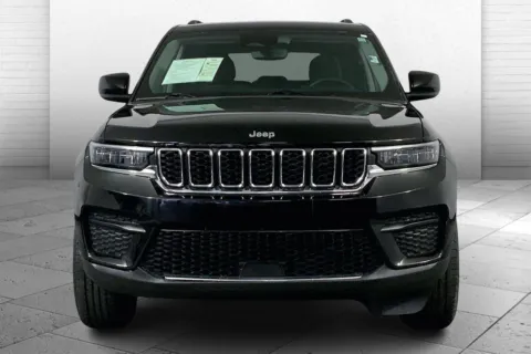 Photos of 2023 Jeep Grand Cherokee Laredo for sale in Independence, MO at Cable Dahmer Chevrolet of Independence