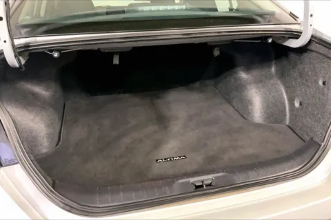 More photos of 2025 Nissan Altima SV at Cable Dahmer Chevrolet of Independence, MO