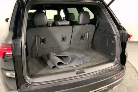 More photos of 2025 Buick Enclave Preferred at Cable Dahmer Chevrolet of Independence, MO