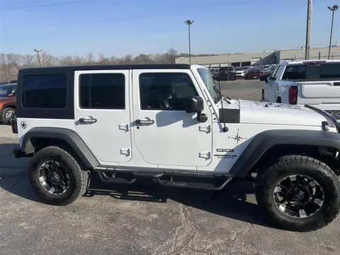 White 2017 Jeep Wrangler Unlimited Sport for sale in Independence, MO
