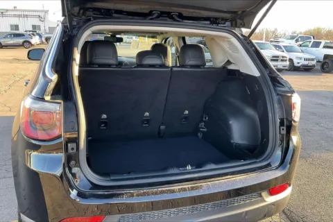 More photos of 2018 Jeep Compass Latitude at Cable Dahmer Chevrolet of Independence, MO