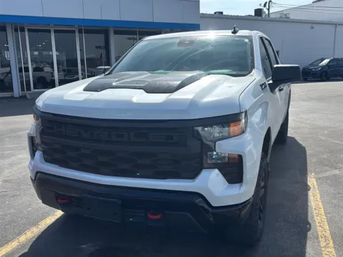 White 2023 Chevrolet Silverado 1500 Custom Trail Boss for sale in Independence, MO