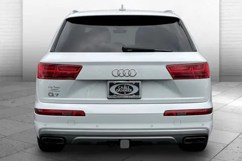 Photos of 2019 Audi Q7 Prestige for sale in Independence, MO at Cable Dahmer Chevrolet of Independence
